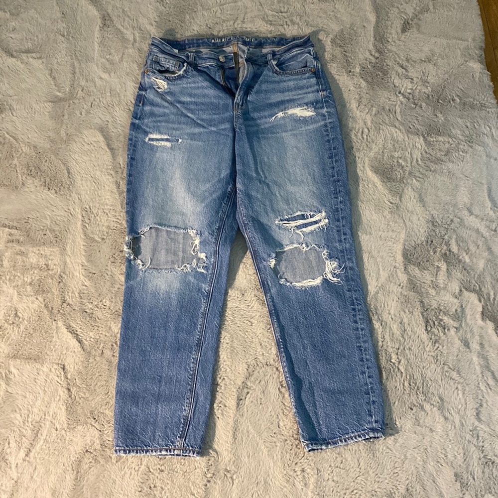 women’s american eagle mom jeans